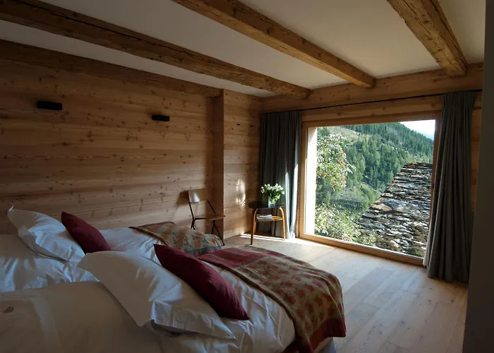 Montagne Alternative Resort